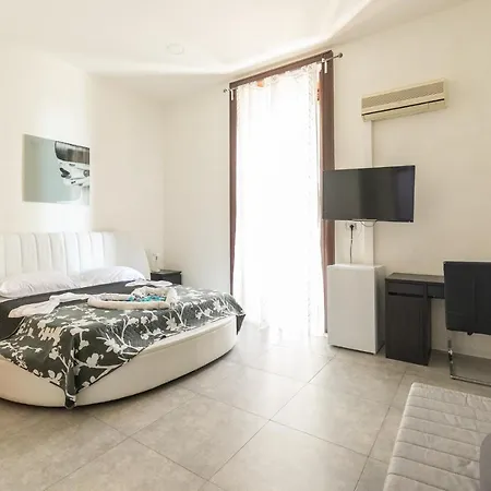 Affittacamere Madb&b 3*